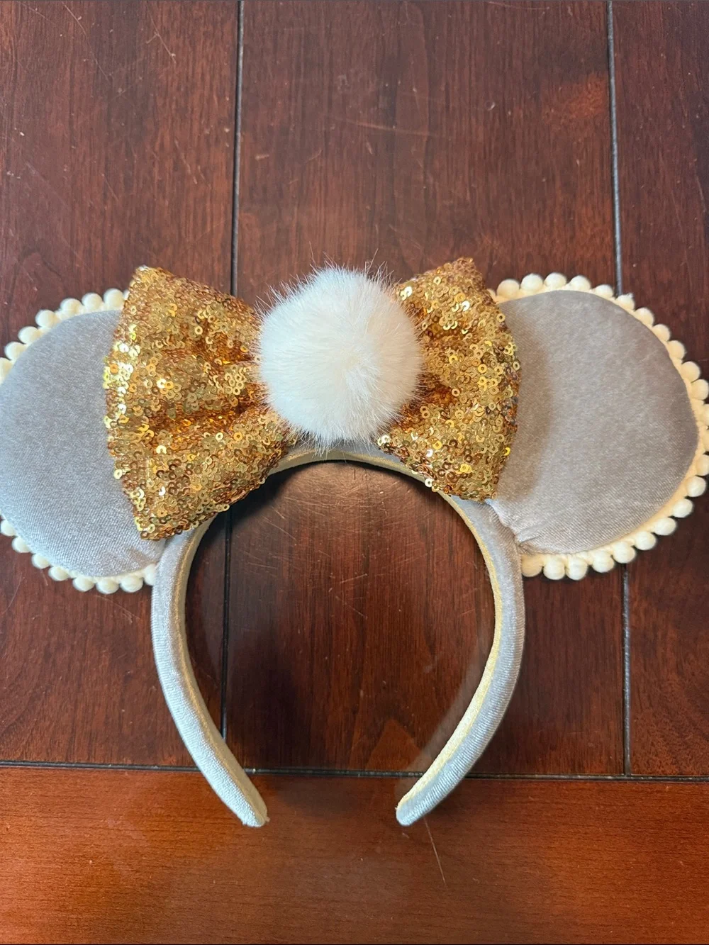 Disney Parks Christmas / Winter Minnie Mouse Ears